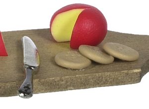 CUTTING BOARD W/CHEESE