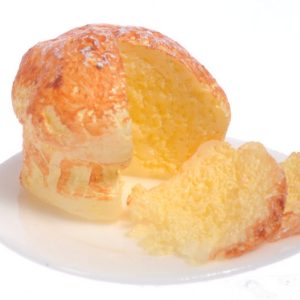 CUT SALLY LUN BREAD