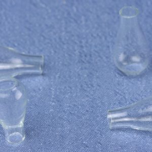 CLEAR GLASS CHIMNEY/4