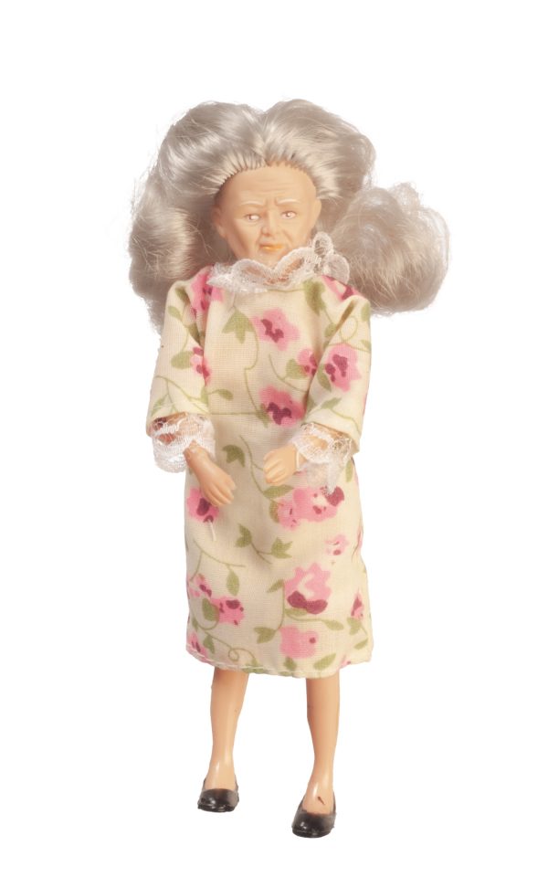 GRANDMOTHER W/OUTFIT