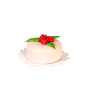 PINK CAKE W/ROSES
