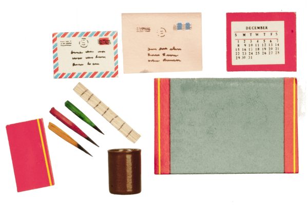 DESK SET^