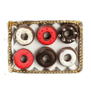 6 DONUTS ON TRAY^