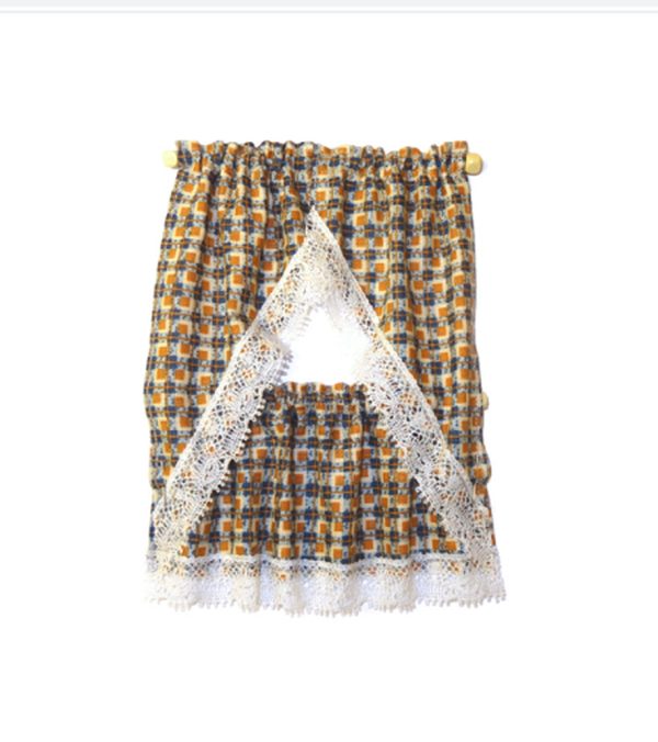 KITCH.CURTAINS/COUNTRY SQ