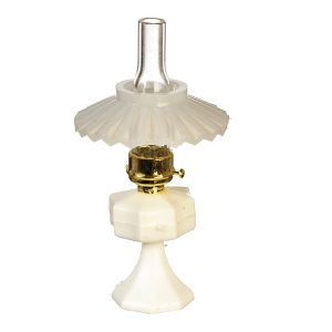 SM.OIL LAMP W/SHADE/WHITE