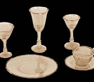 4-PLACE SETTINGS/STEMWARE