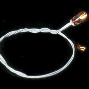 16V GOW BULB/8 BLK WIRE