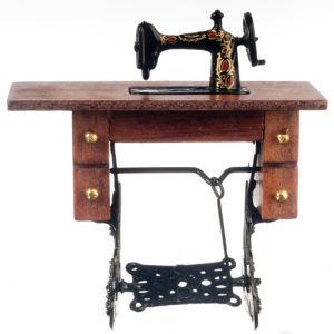 SEWING MACHINE/WALNUT