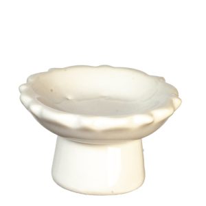 SCALLOPED PED.TRAY/WHITE