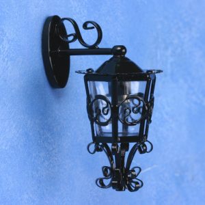 ORNATE CARRIAGE LAMP