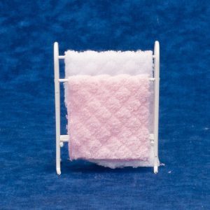 TOWEL RACK W/PINK TOWELS