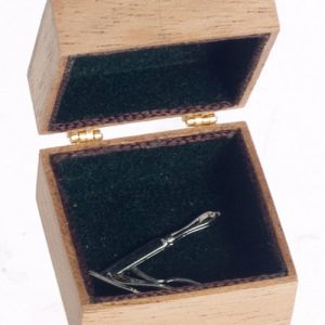 SILVERWARE CHEST W/SILVE