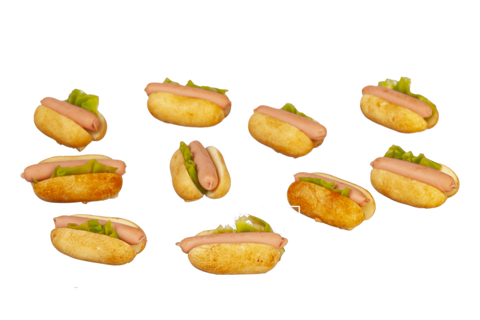 HOT DOGS ON BUNS/10