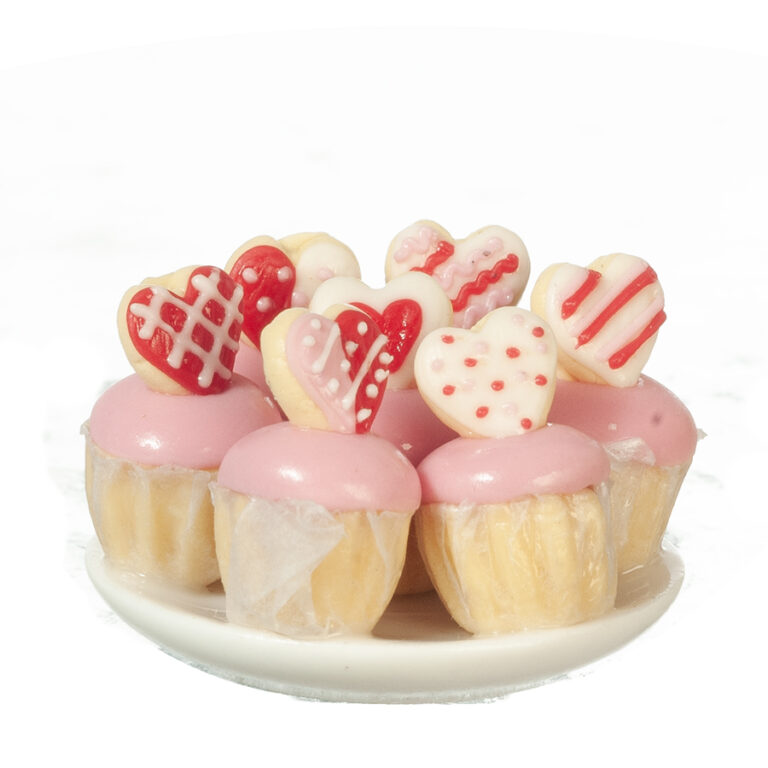 7 VALENTINE CUPKCAKES/PLT