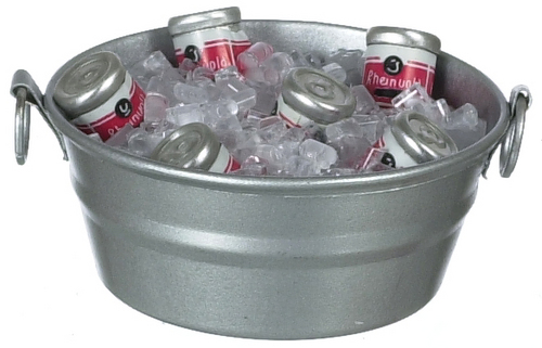 TUB W/ICE/CANNED DRINKS
