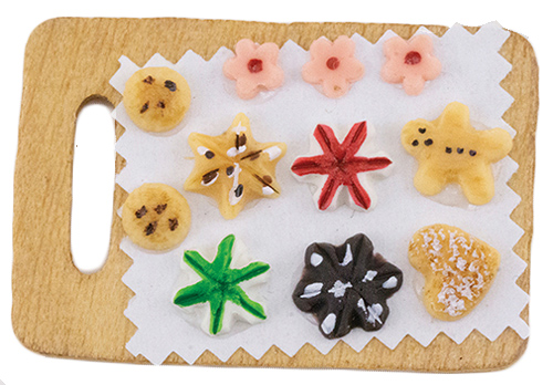 COOKIES ON CUTTING BOARD