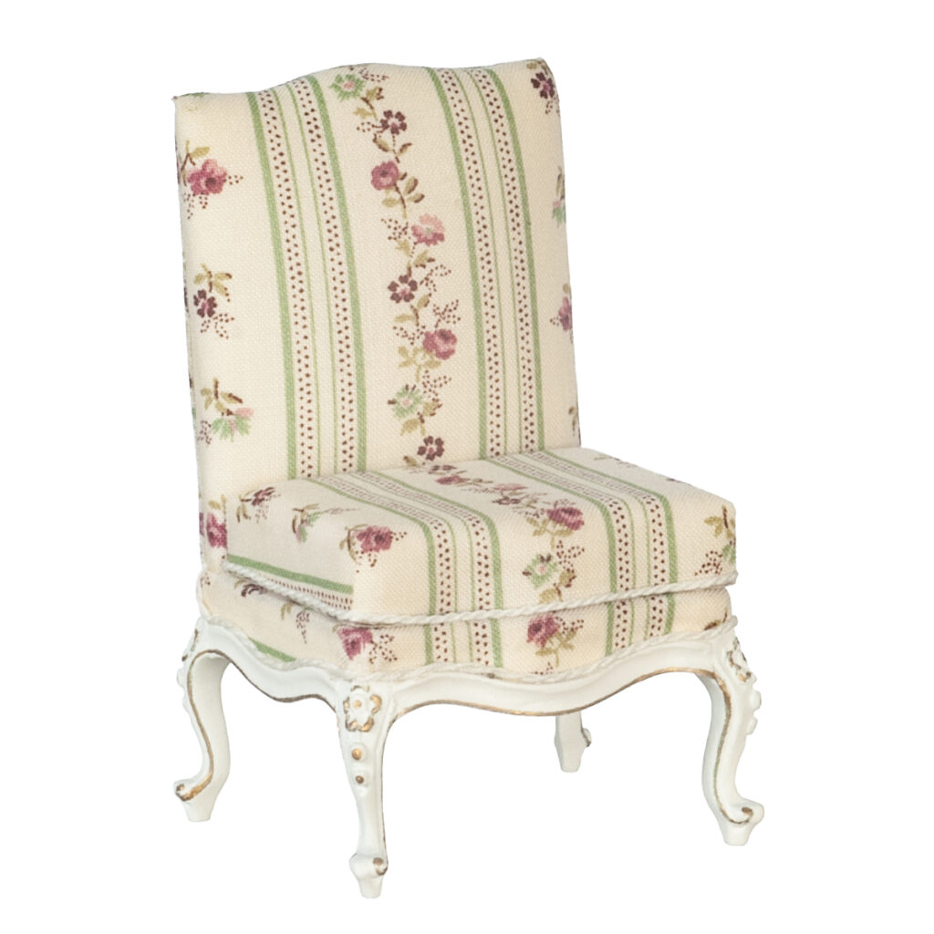 UPHOLSTERED CHAIR