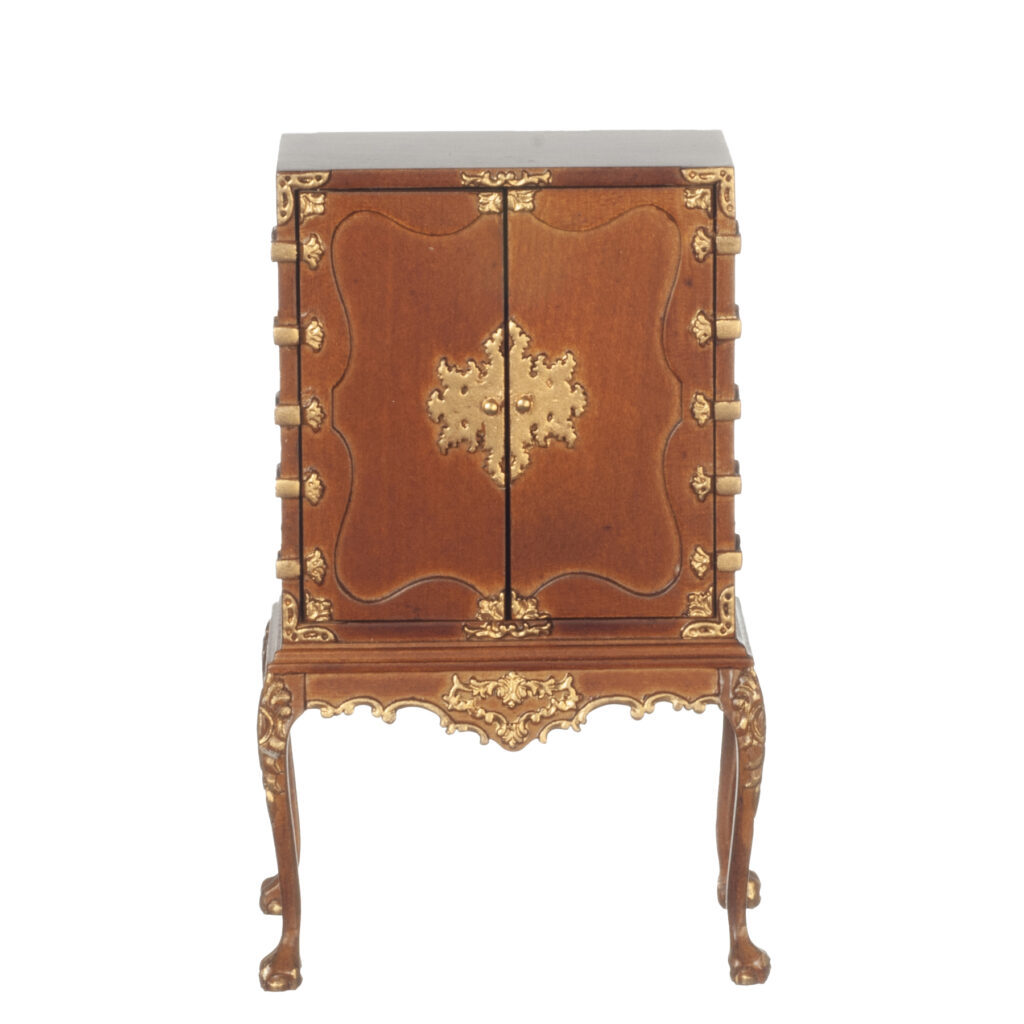 CHIPPENDALE CABINET/WAL