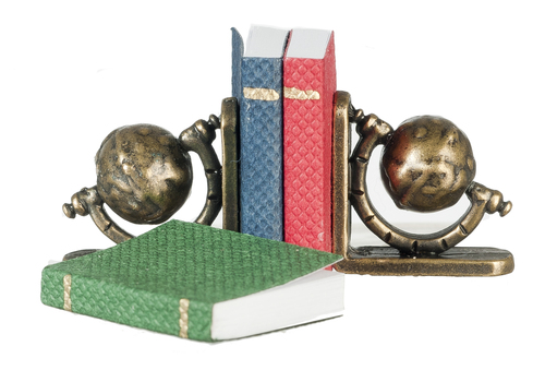 SM.GLOBE BOOKENDS W/BOOKS