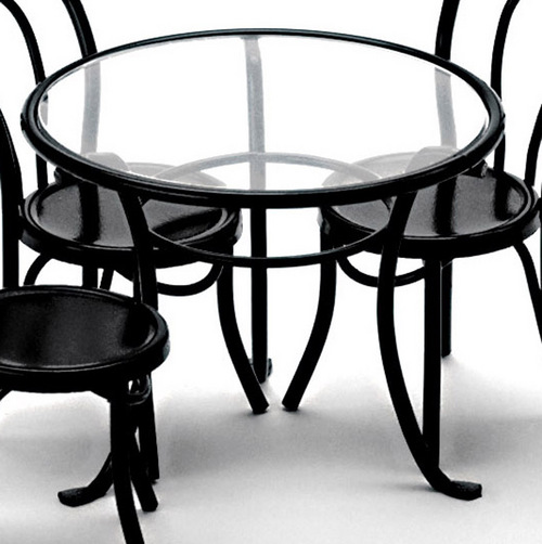 PATIO TABLE/BLACK